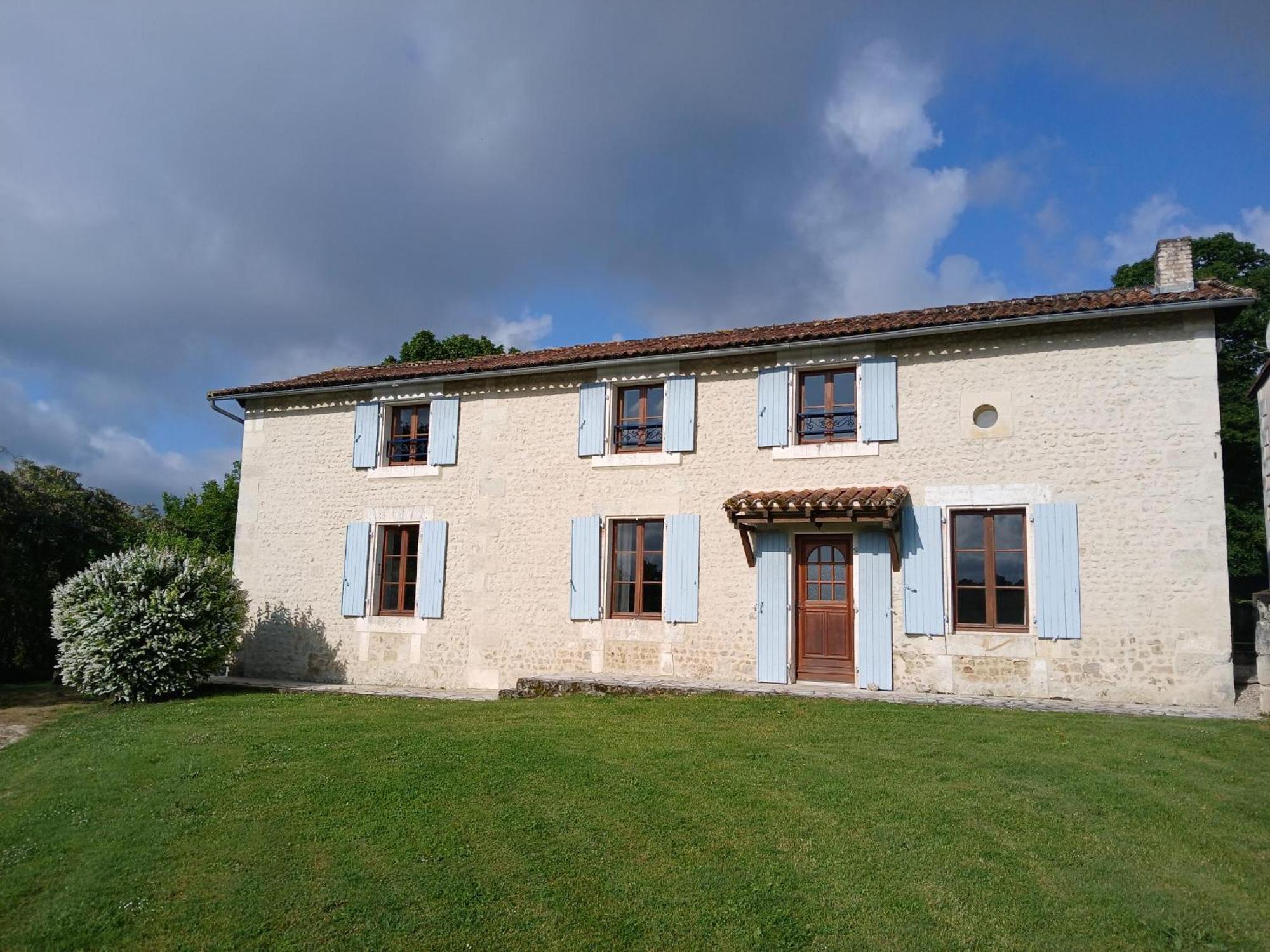 Langlade Estate Villa Montboyer Exterior photo
